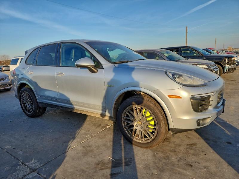 Фото 4 - PORSCHE CAYENNE