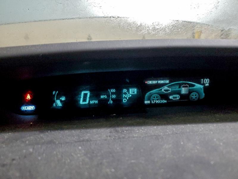 Фото 9 - TOYOTA PRIUS