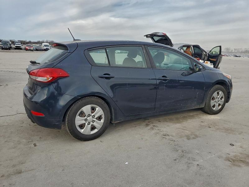 Фото 3 - KIA FORTE