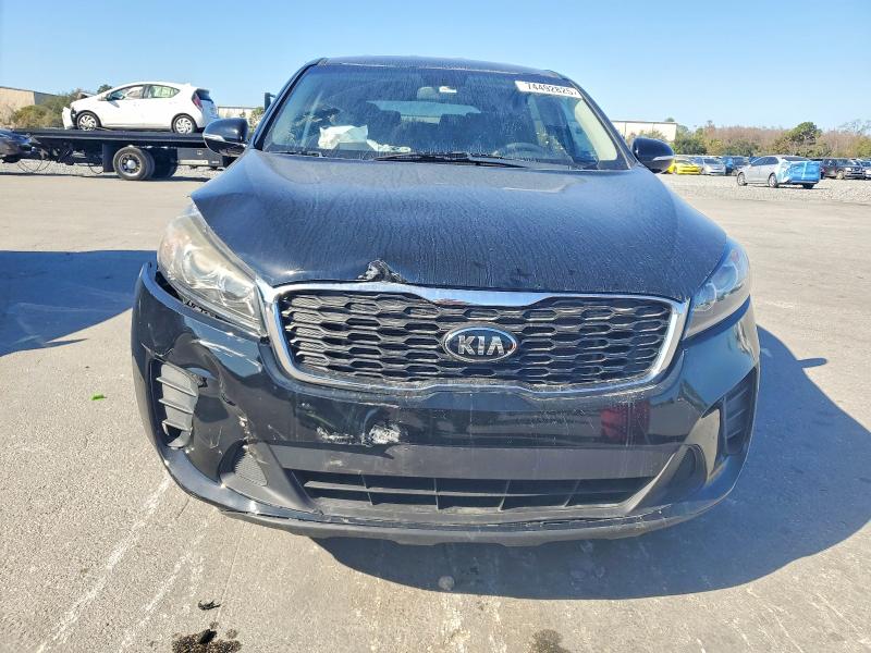 Фото 5 - KIA SORENTO