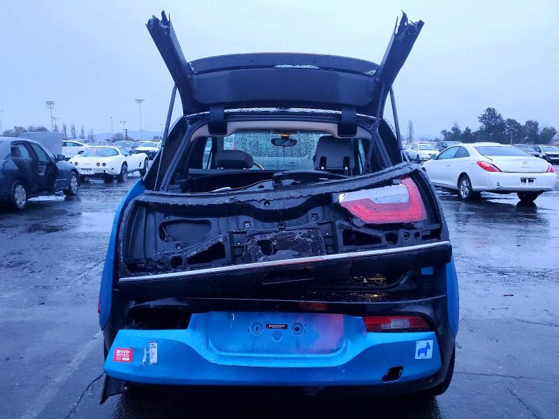 Фото 6 - BMW I SERIES