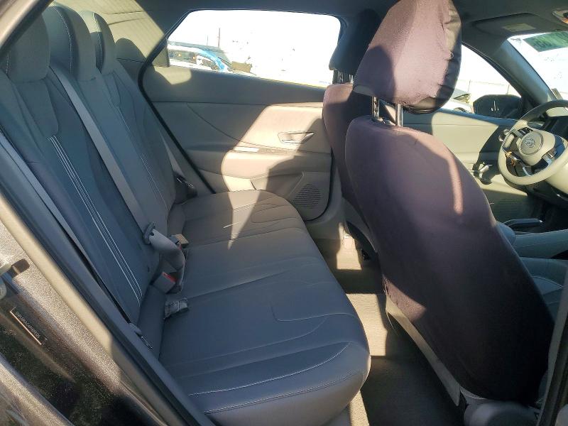 Фото 10 - HYUNDAI ELANTRA