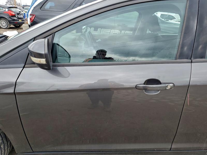 Фото 7 - FORD FOCUS