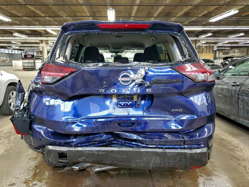 Фото 6 - NISSAN ROGUE