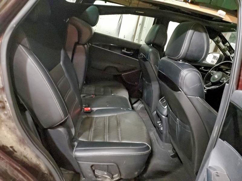 Фото 11 - KIA SORENTO