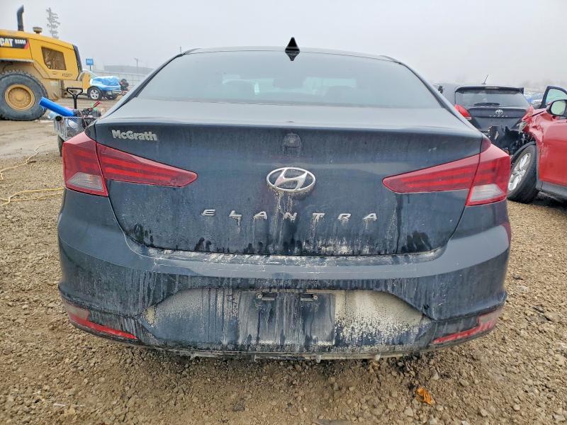 Фото 6 - HYUNDAI ELANTRA