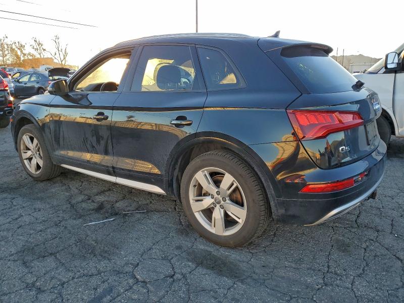 Фото 2 - AUDI Q5