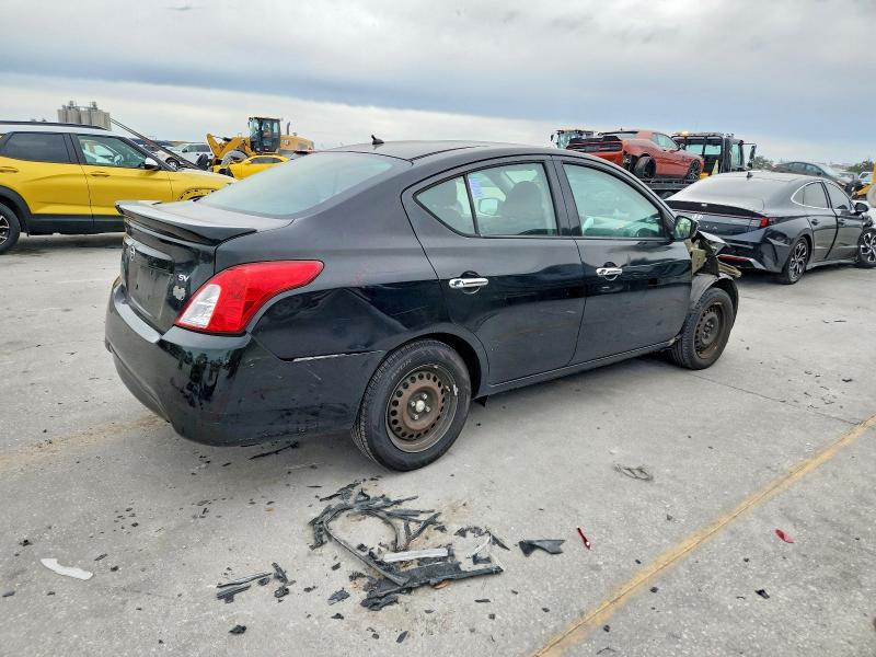 Фото 3 - NISSAN VERSA