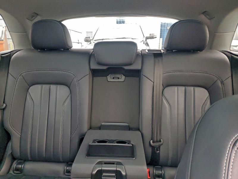 Фото 10 - AUDI Q5