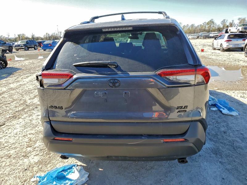 Фото 6 - TOYOTA RAV4