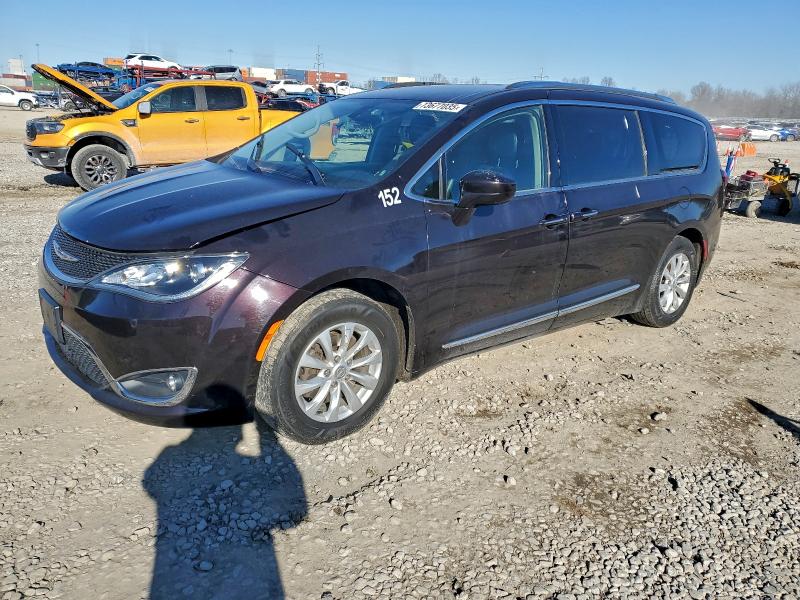 Фото 1 - CHRYSLER PACIFICA