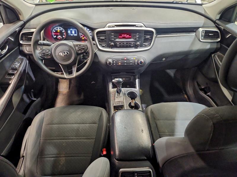 Фото 8 - KIA SORENTO