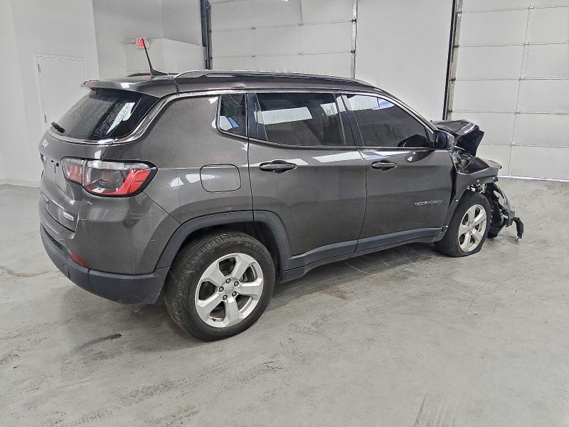Фото 3 - JEEP COMPASS