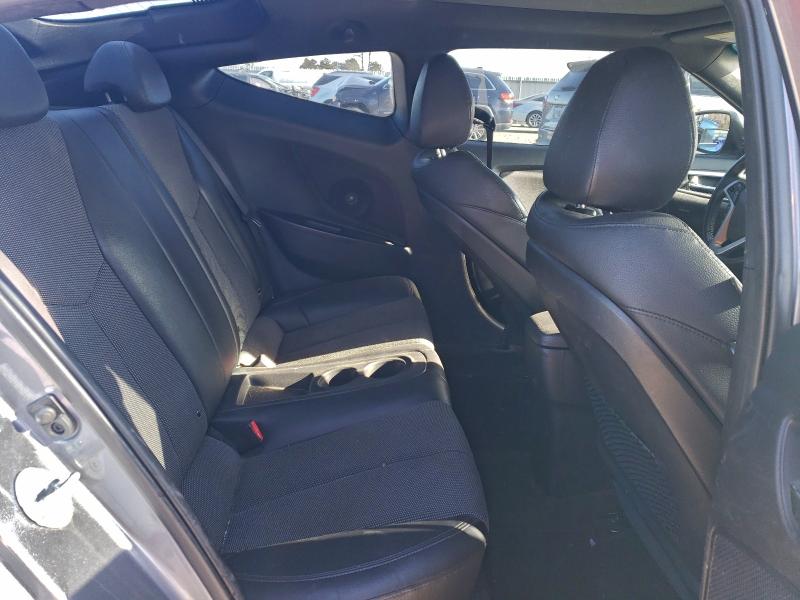 Фото 10 - HYUNDAI VELOSTER