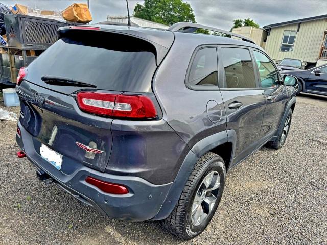Фото 4 - JEEP CHEROKEE