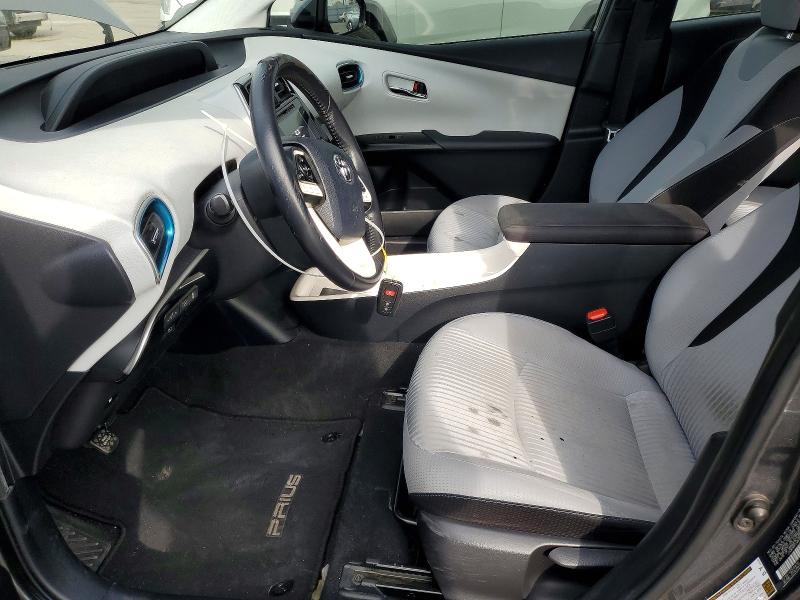 Фото 7 - TOYOTA PRIUS