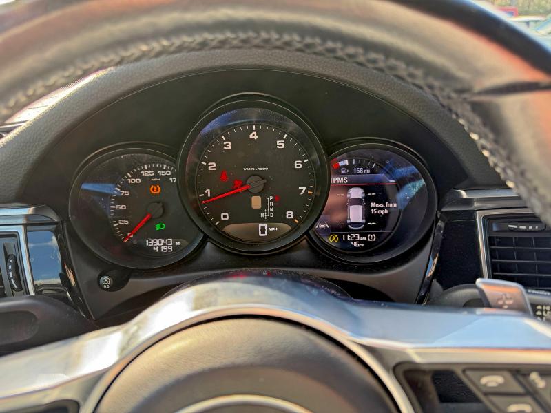 Фото 8 - PORSCHE MACAN