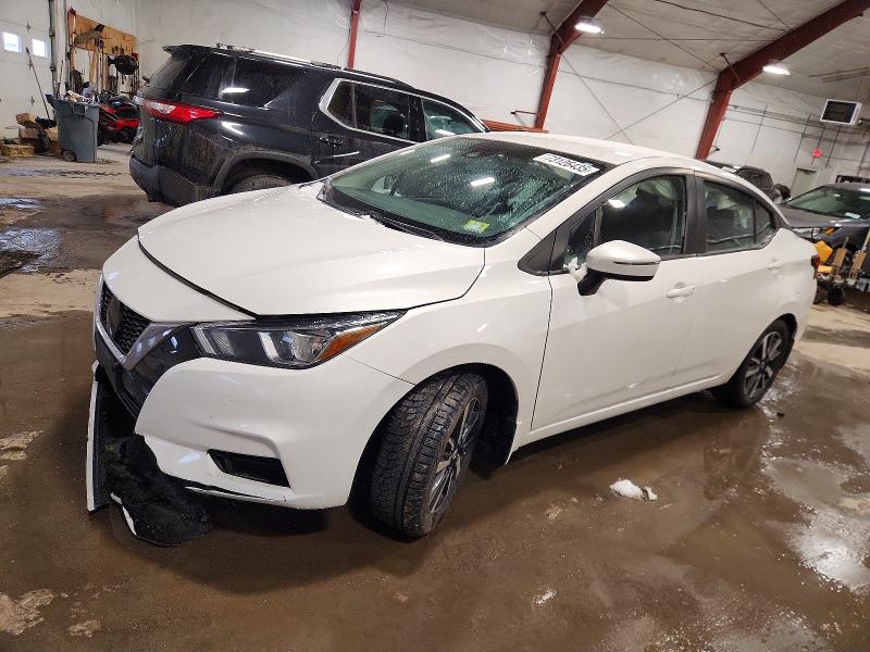 Фото 1 - NISSAN VERSA