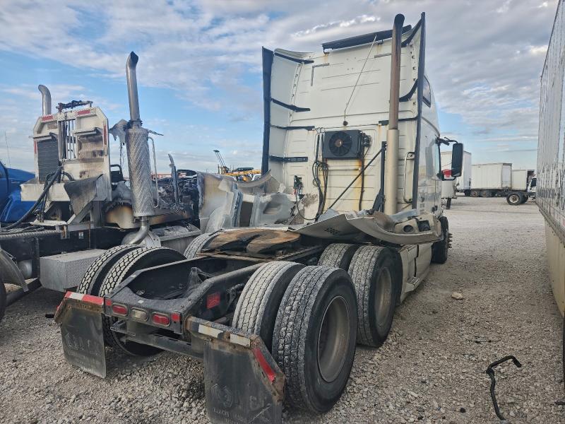 Фото 4 - VOLVO VN