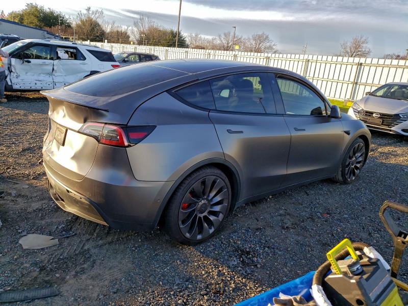 Фото 3 - TESLA MODEL Y