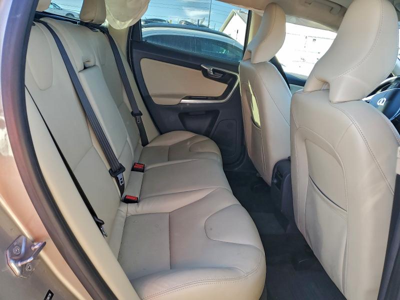 Фото 11 - VOLVO XC60