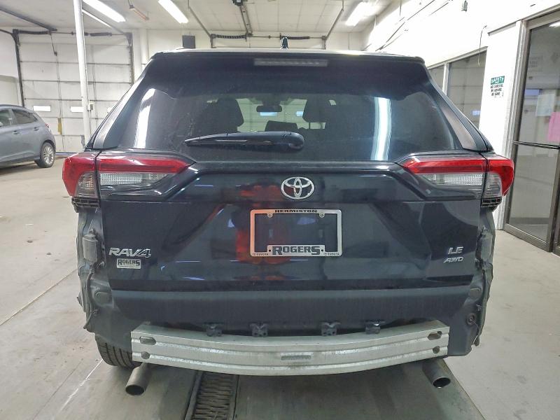 Фото 6 - TOYOTA RAV4