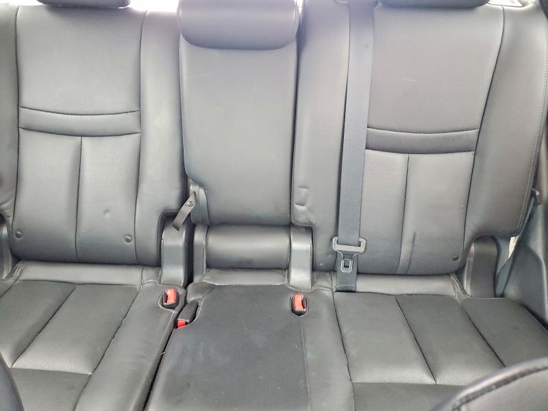 Фото 10 - NISSAN ROGUE