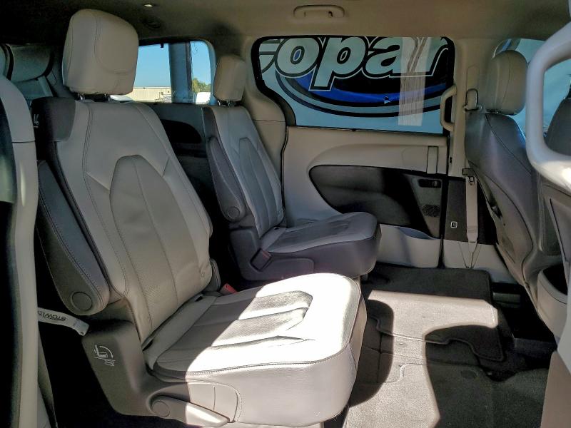 Фото 11 - CHRYSLER PACIFICA