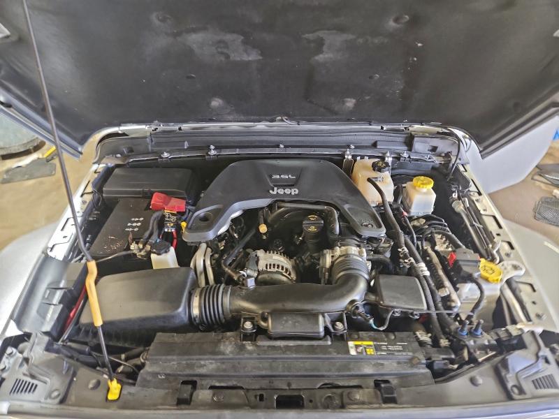 Фото 11 - JEEP GLADIATOR