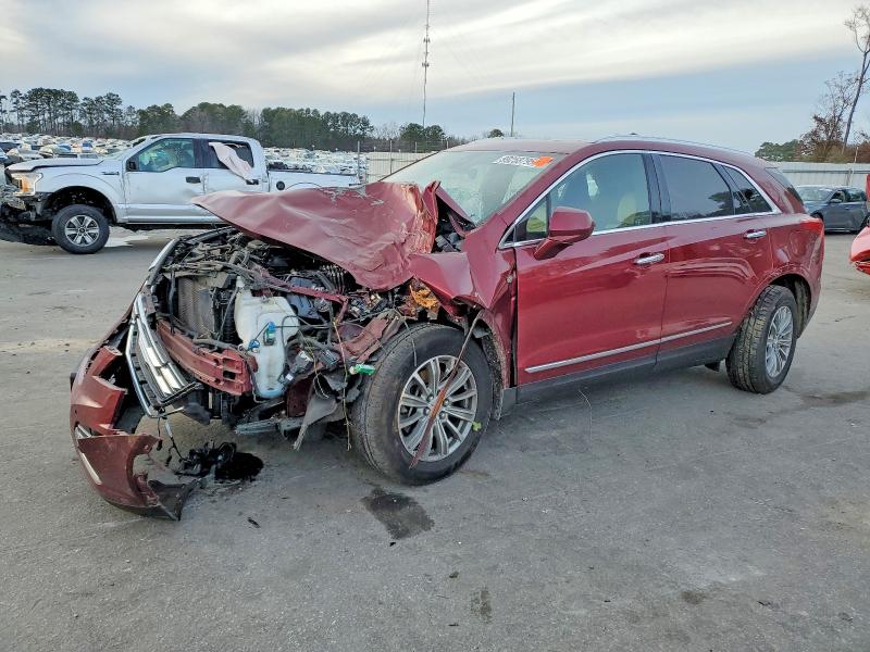 Фото 1 - CADILLAC XT5