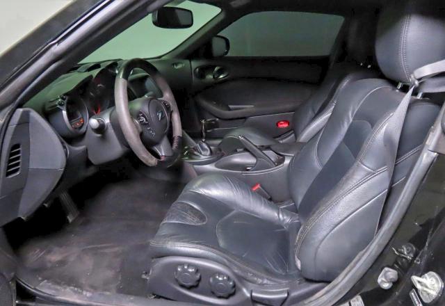 Фото 9 - NISSAN 370Z