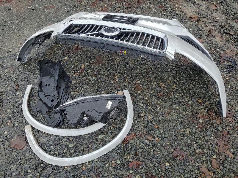 Фото 13 - VOLVO XC90