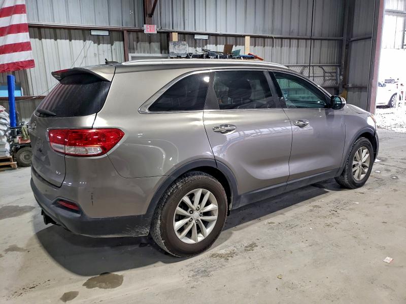 Фото 3 - KIA SORENTO