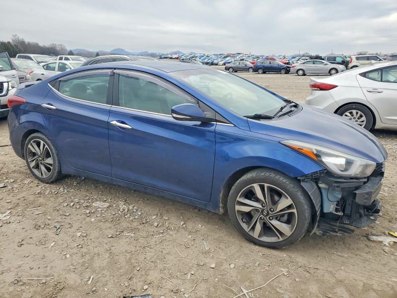 Фото 4 - HYUNDAI ELANTRA