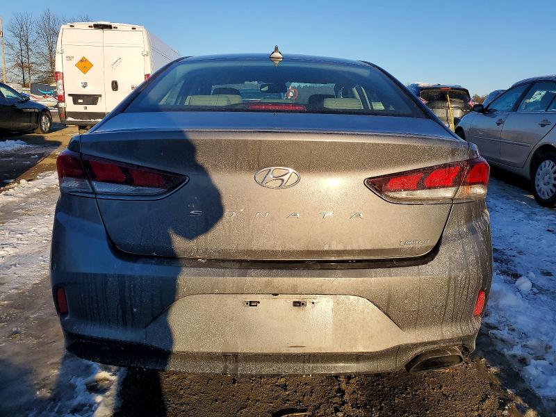 Фото 6 - HYUNDAI SONATA