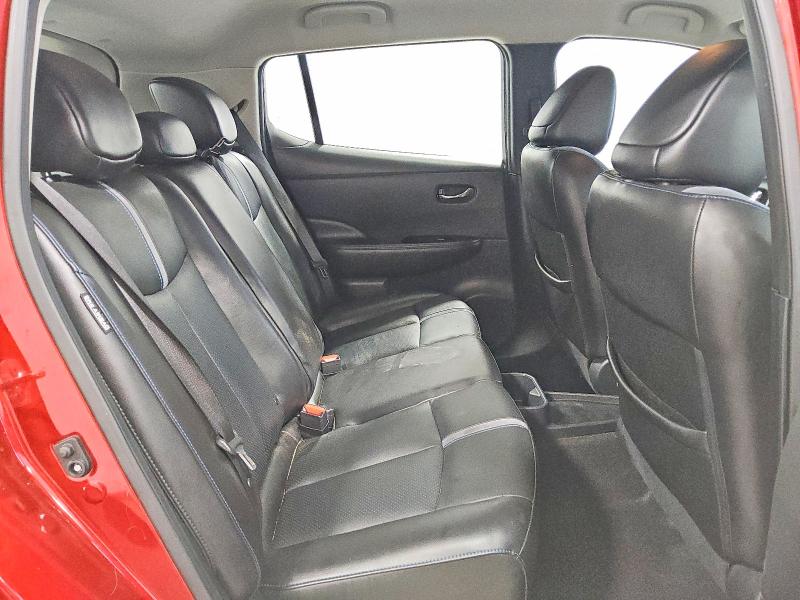 Фото 10 - NISSAN LEAF