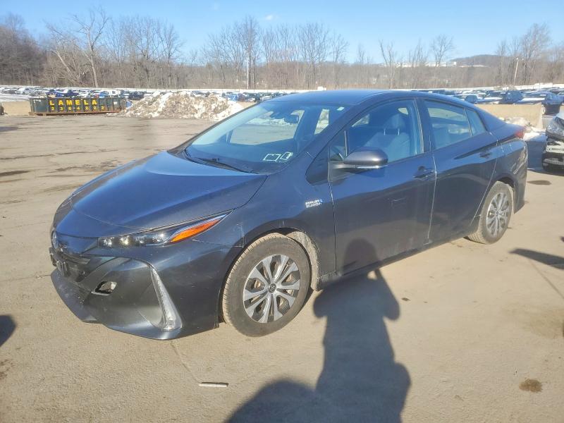 Фото 1 - TOYOTA PRIUS