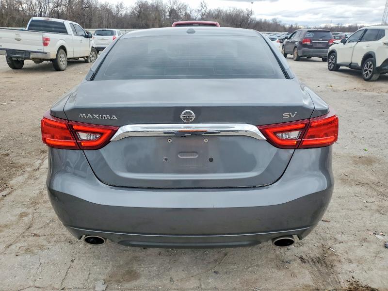 Фото 6 - NISSAN MAXIMA