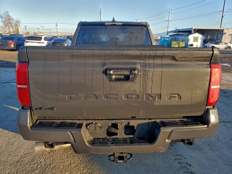 Фото 6 - TOYOTA TACOMA