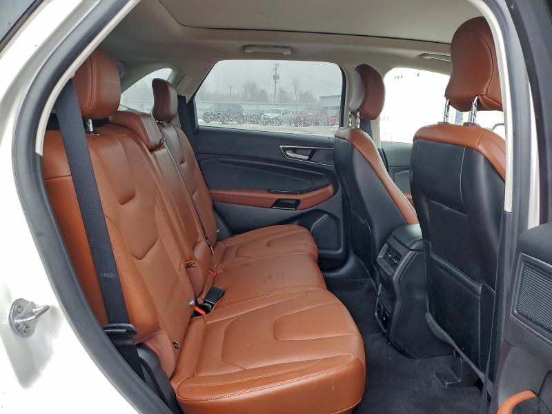 Фото 11 - FORD EDGE