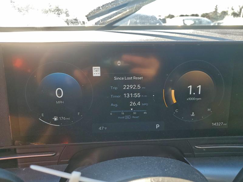 Фото 9 - HYUNDAI KONA