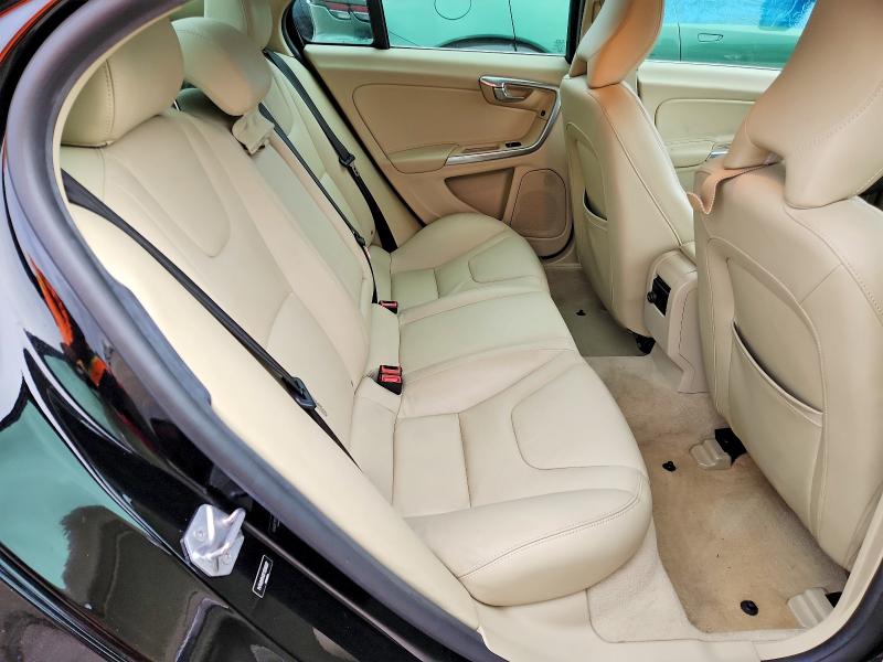 Фото 10 - VOLVO S60