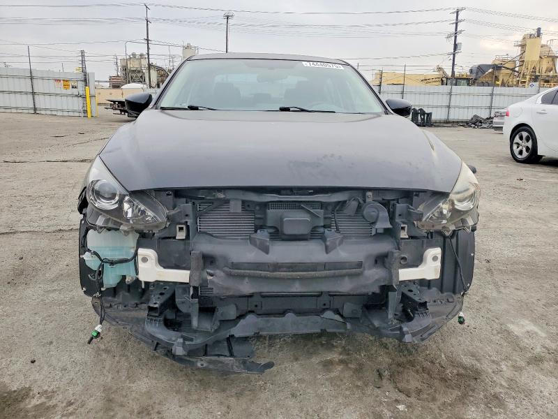 Фото 5 - MAZDA 3