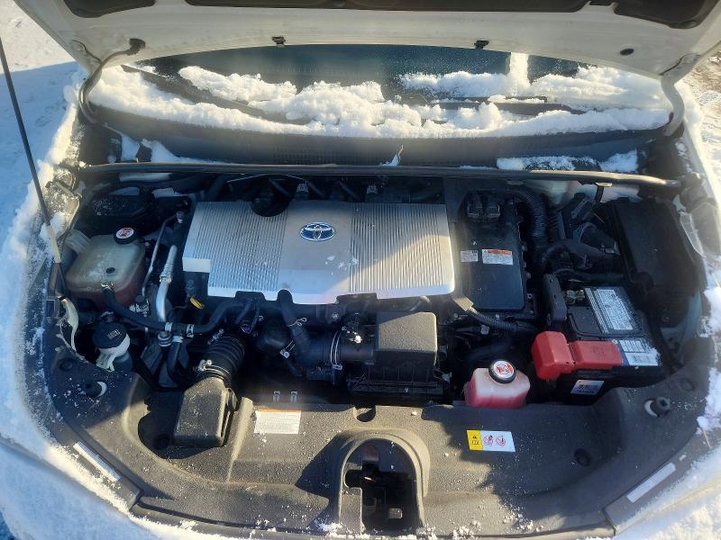 Фото 11 - TOYOTA PRIUS