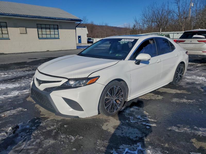 Фото 1 - TOYOTA CAMRY