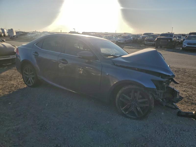 Фото 4 - LEXUS IS