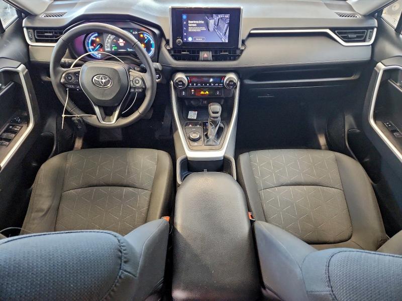 Фото 8 - TOYOTA RAV4