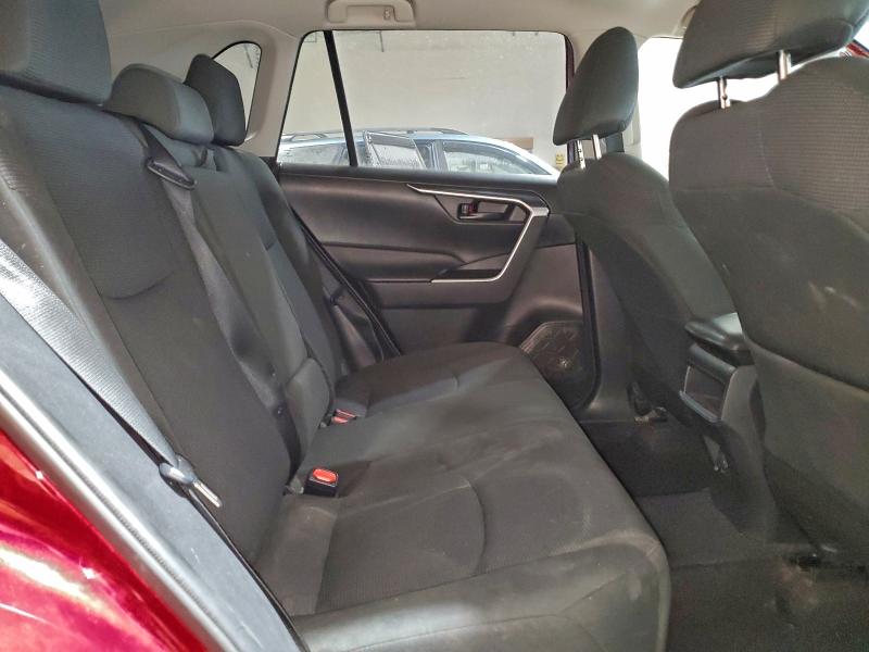 Фото 11 - TOYOTA RAV4