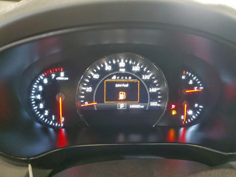 Фото 9 - KIA SORENTO