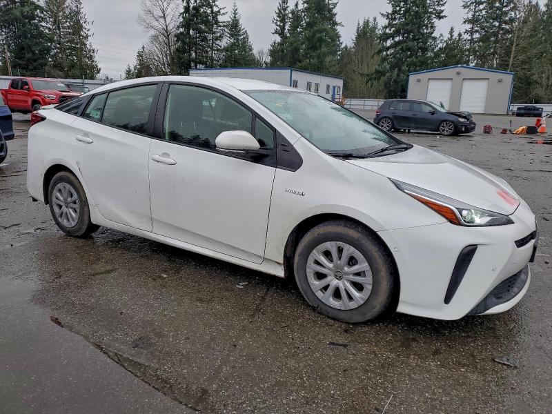 Фото 4 - TOYOTA PRIUS